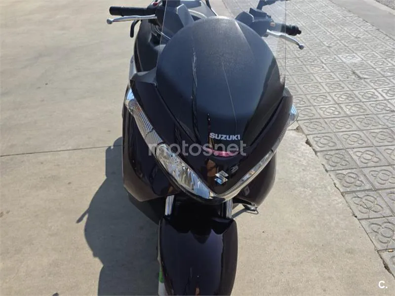 Suzuki Burgman 125 1600 € 2010 Barcelona - 2