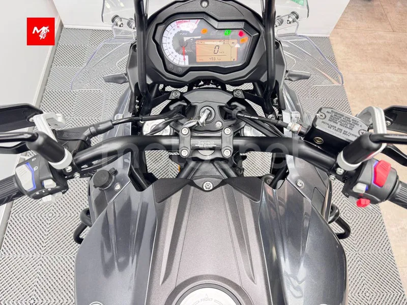 Benelli TRK 502 - Vista 10