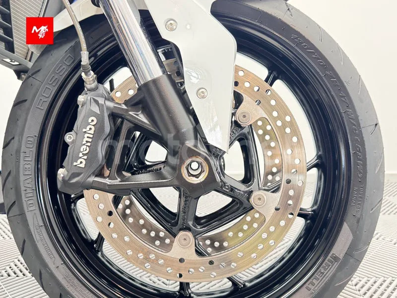 BMW F 900 R - Vista 9