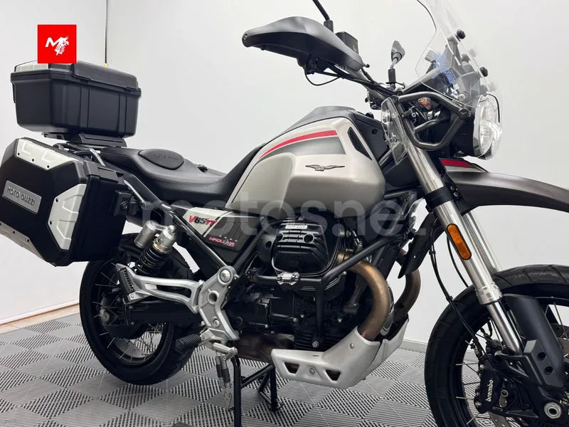 Moto Guzzi V85 TT 9399 € 2022 Valencia - 2