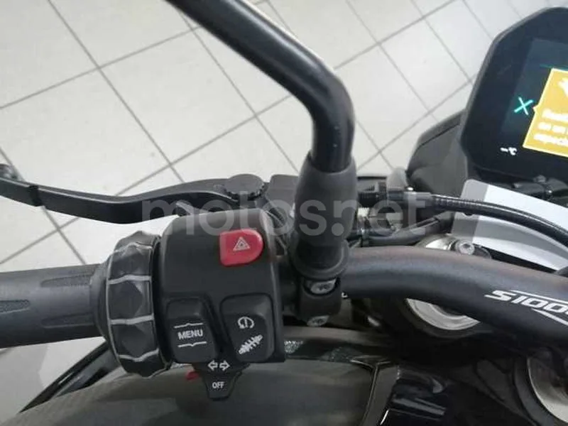 BMW S 1000 R - Vista 7