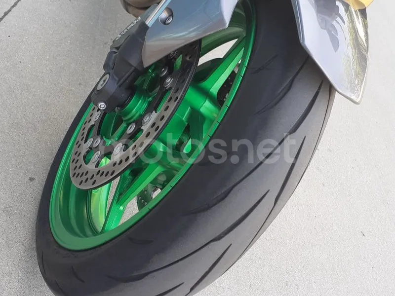 Kawasaki Z900 - Vista 13