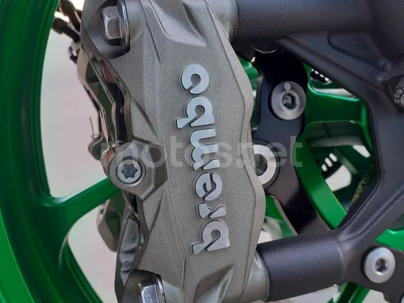 Kawasaki Z900 - Vista 17