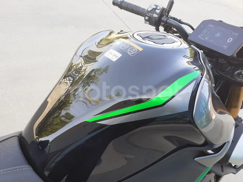 Kawasaki Z900 - Vista 19