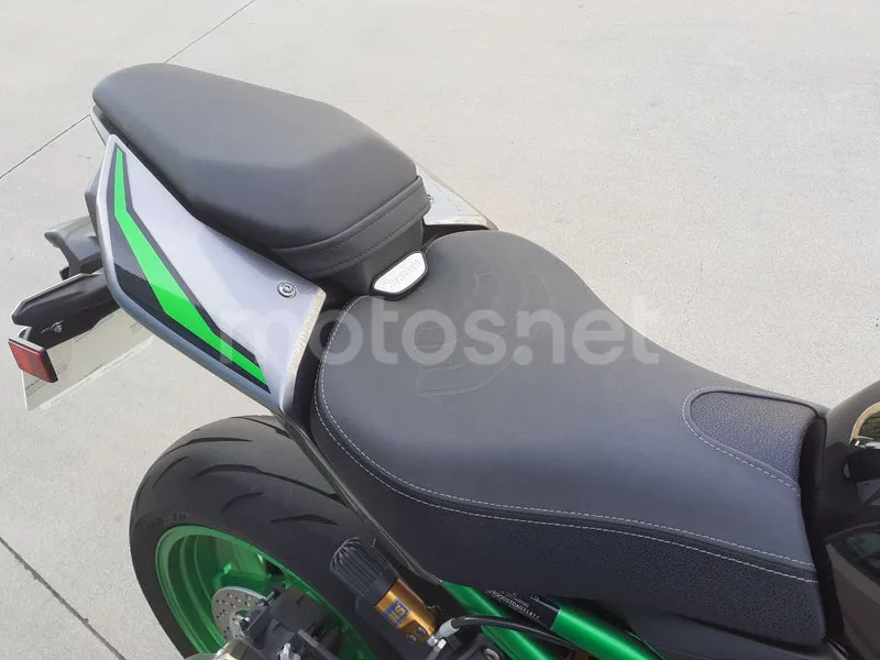 Kawasaki Z900 - Vista 20