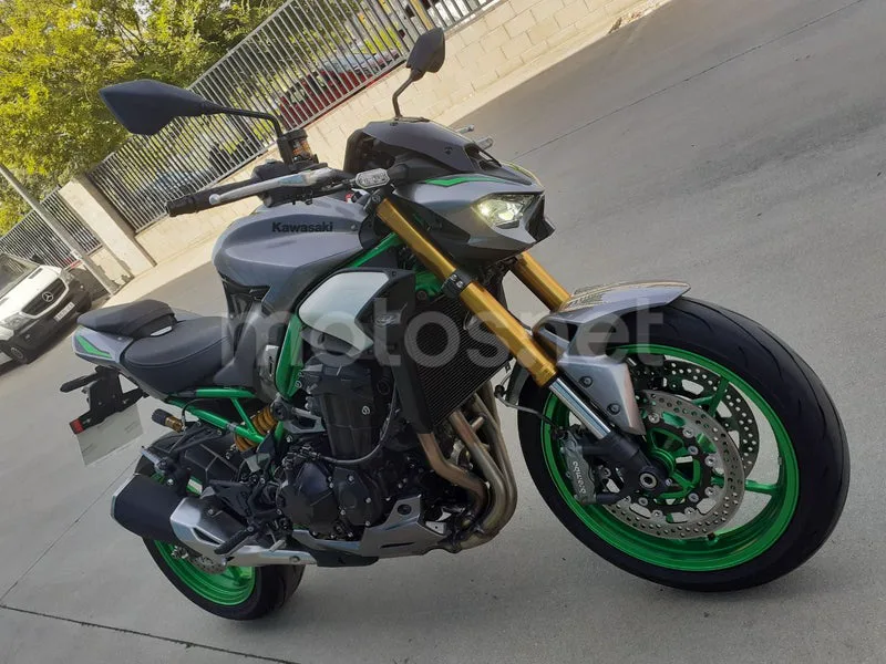 Kawasaki Z900 - Vista 5