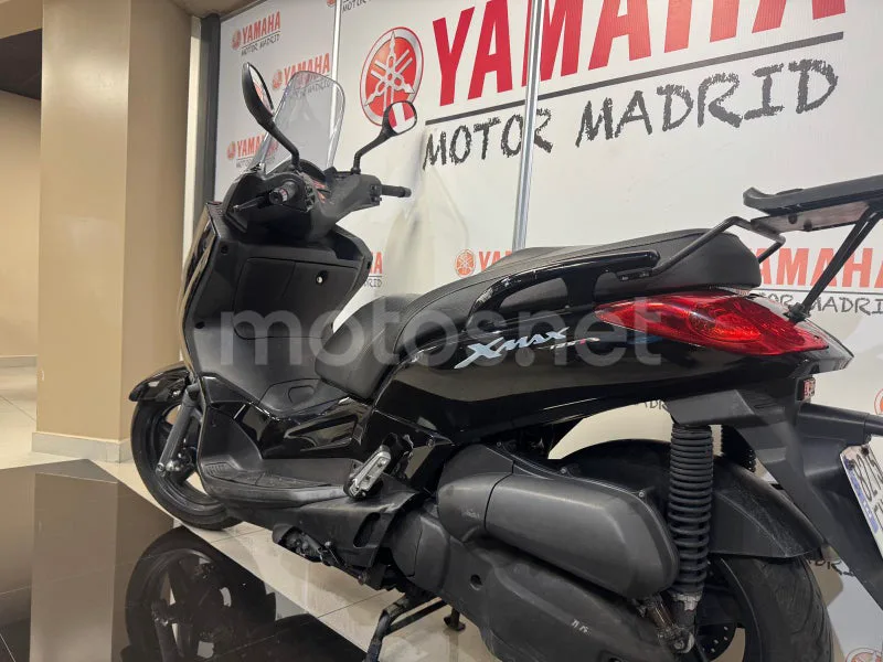 Yamaha XMAX 125 - Vista 6