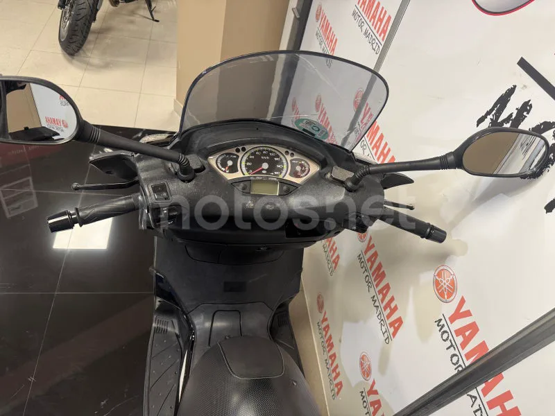 Yamaha XMAX 125 - Vista 8