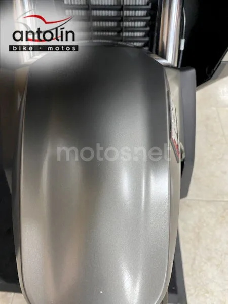 SYM ADX 300 - Vista 19