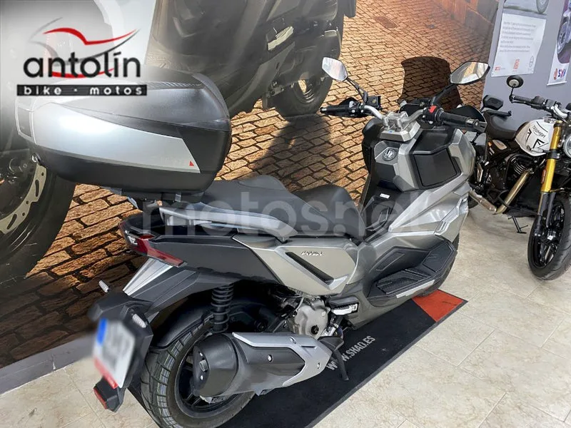 SYM ADX 300 - Vista 3