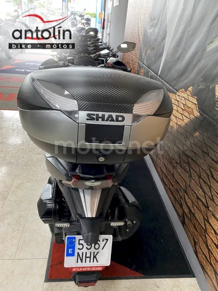 SYM ADX 300 - Vista 21