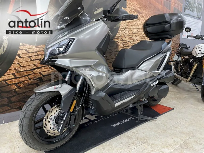 SYM ADX 300 - Vista 26