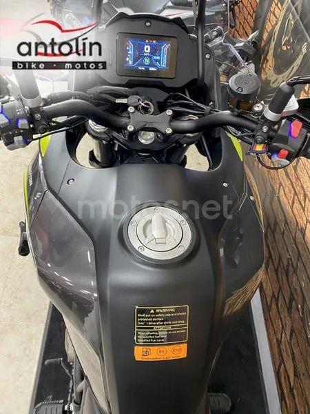 QJ Motor SRT 700 X - Vista 18