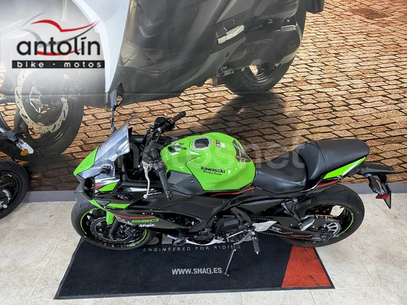 Kawasaki ER-6f - Vista 18