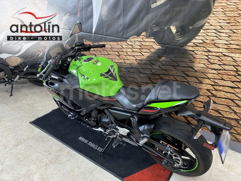 Kawasaki ER-6f - Vista 20