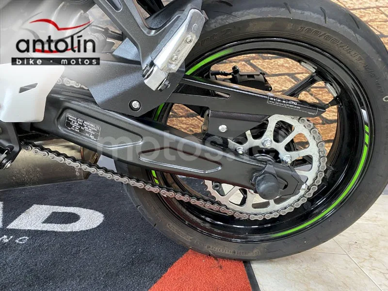 Kawasaki ER-6f - Vista 28