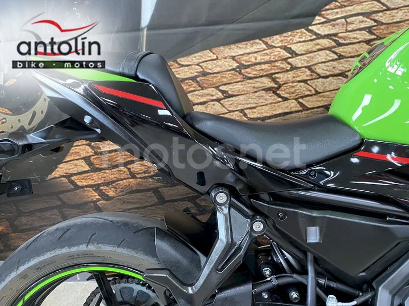 Kawasaki ER-6f - Vista 10