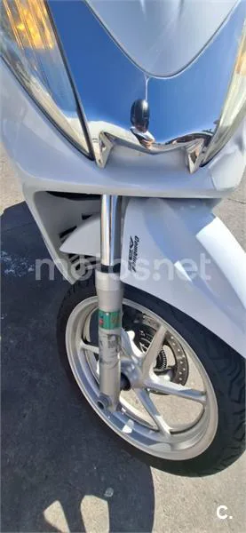 Honda SH300i - Vista 9