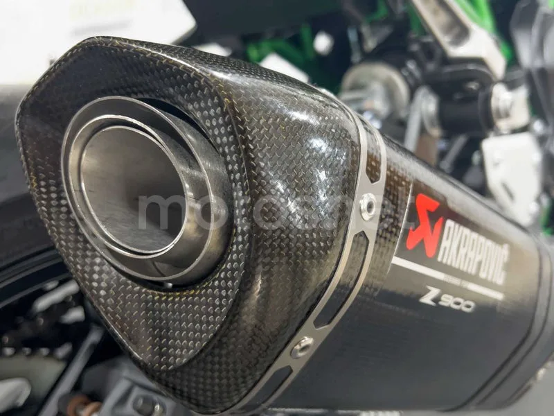 Kawasaki Z900 - Vista 12