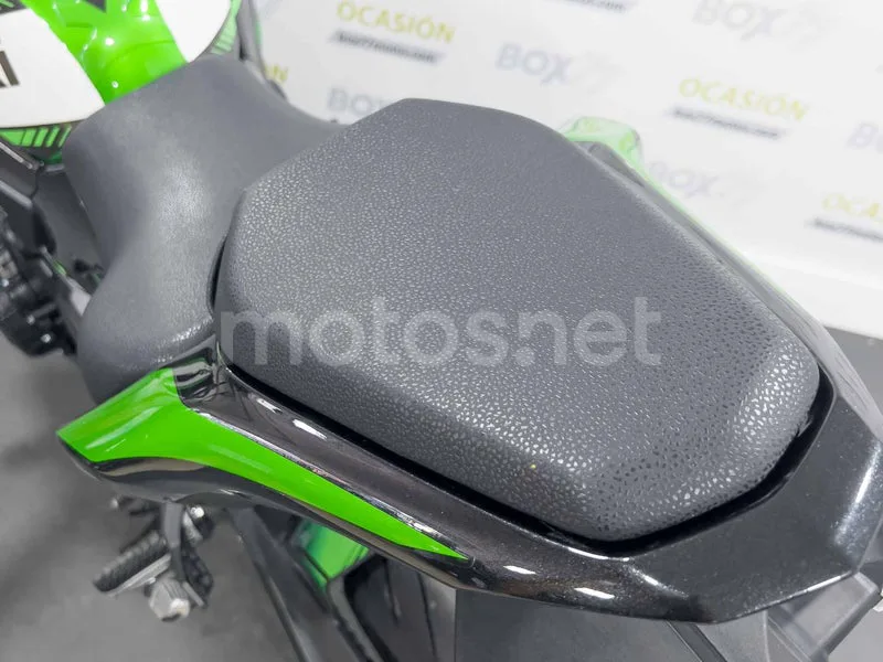 Kawasaki Z900 - Vista 14