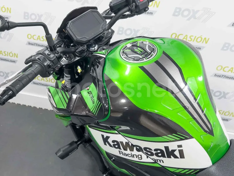 Kawasaki Z900 - Vista 15