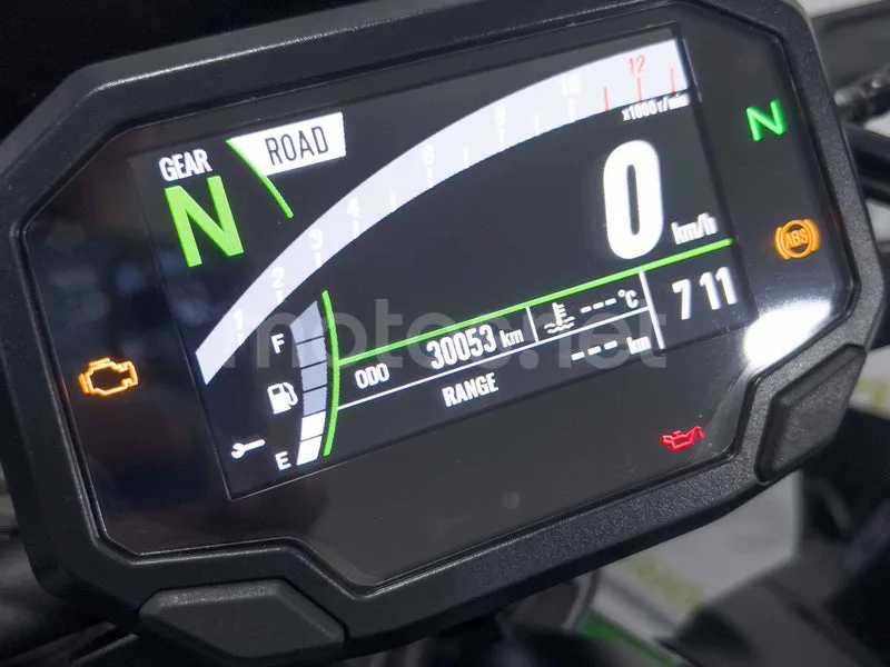 Kawasaki Z900 - Vista 7