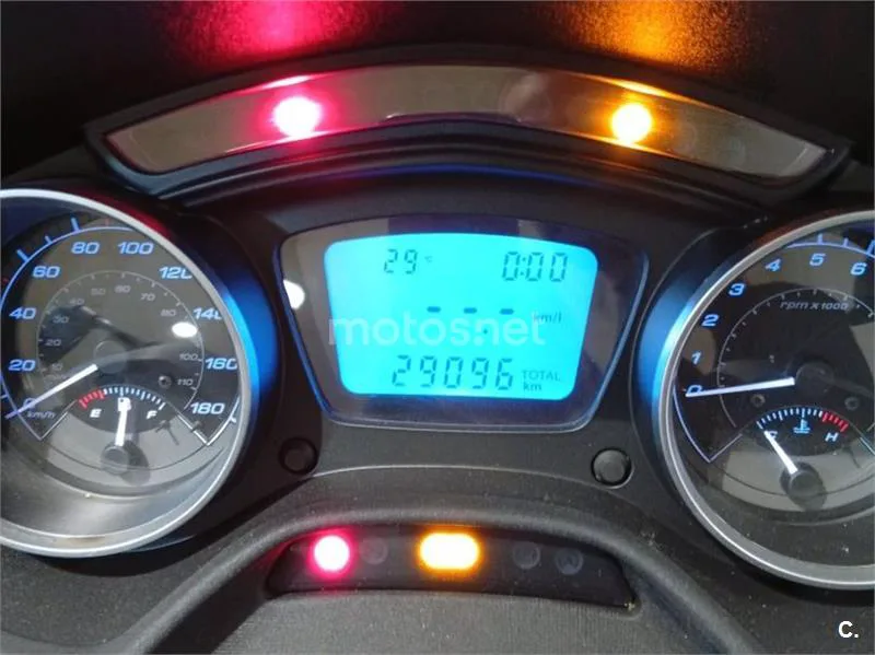 Piaggio MP3 - Vista 5