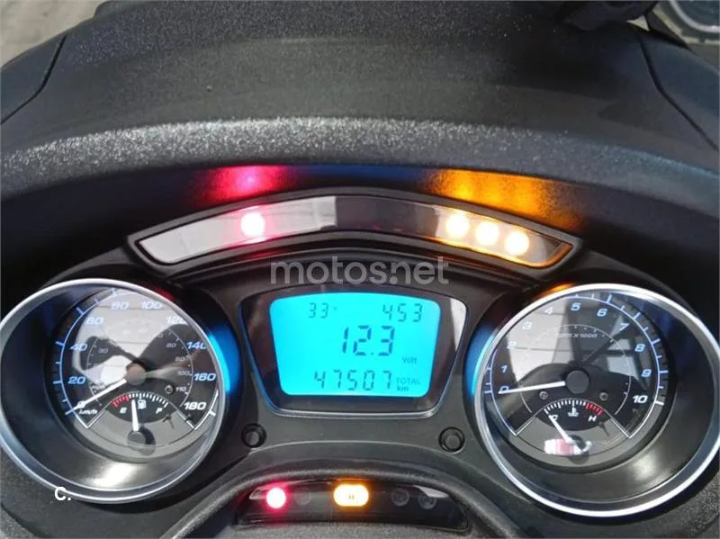 Piaggio MP3 - Vista 5