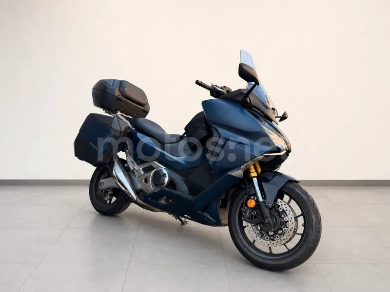 Honda Forza 750 - Vista 5