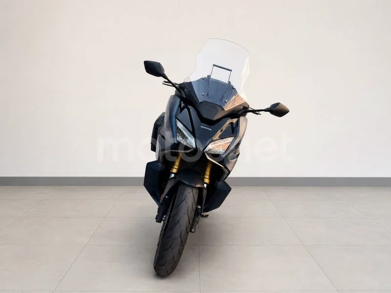 Honda Forza 750 - Vista 6
