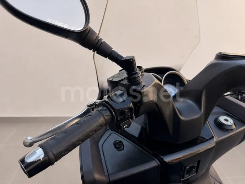 Kymco Super Dink 300 - Vista 13