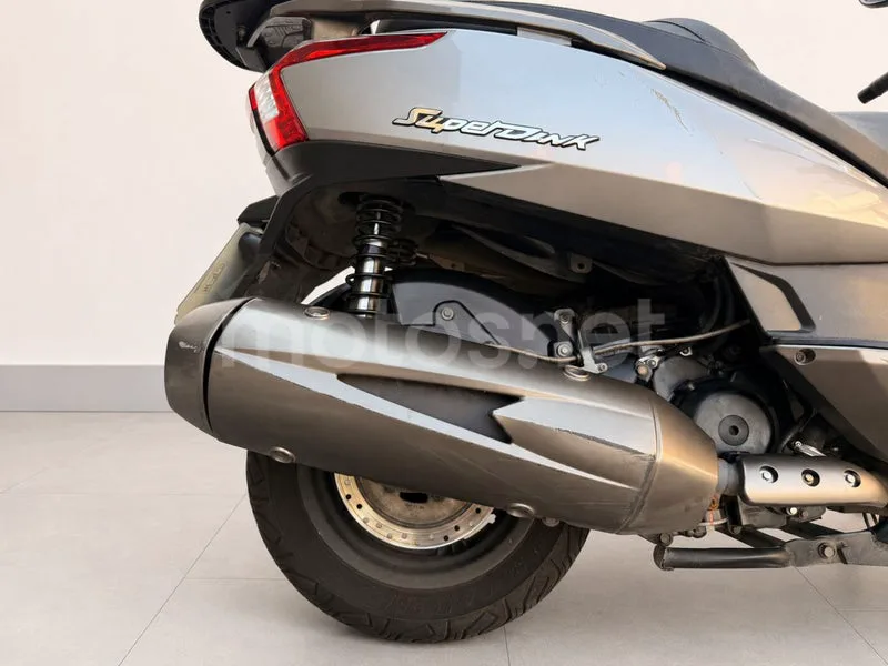 Kymco Super Dink 300 - Vista 3