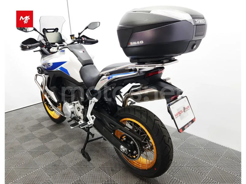 Voge 900DSX - Vista 25