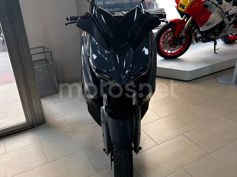 Yamaha XMAX 300 4300 € 2022 Almería - 2