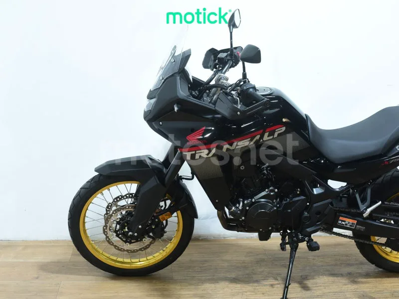 Honda XL750 Transalp - Vista 8