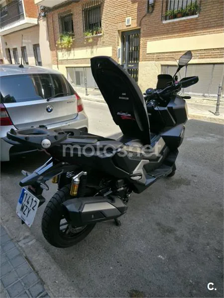 Honda ADV350 - Vista 5