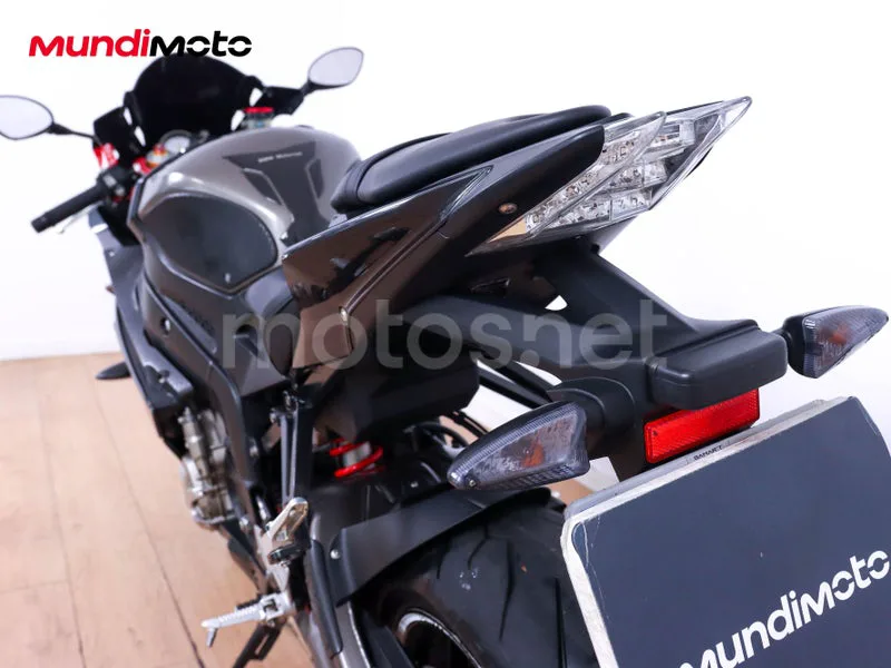 BMW S 1000 RR - Vista 9