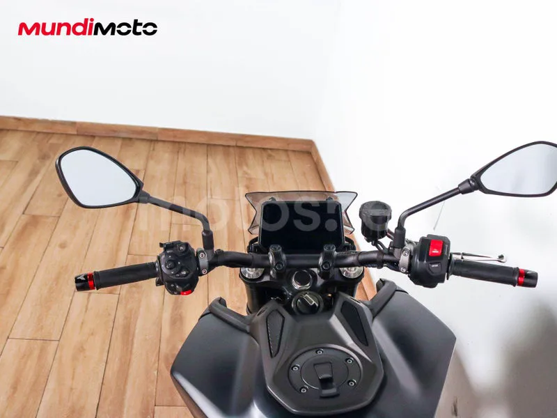 Yamaha MT-09 - Vista 11