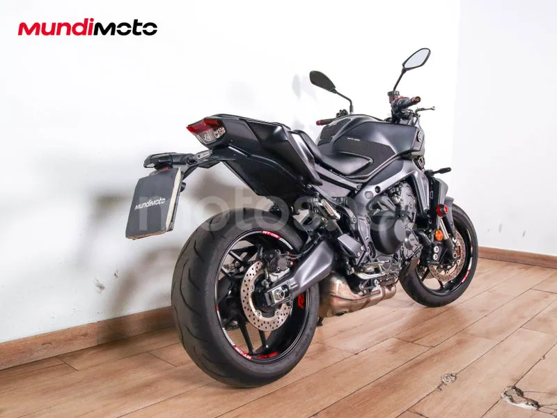 Yamaha MT-09 - Vista 3