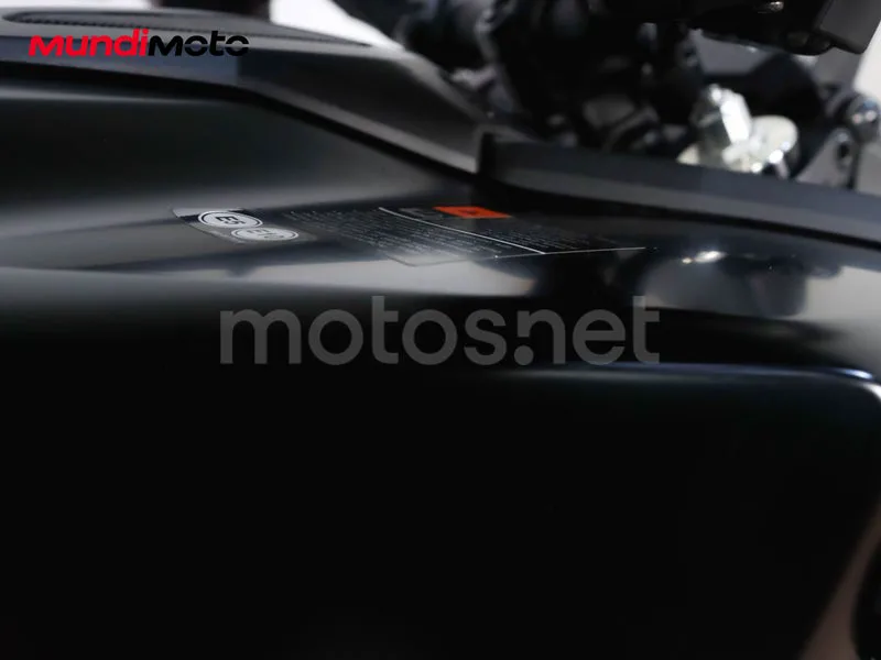 Yamaha MT-09 - Vista 21