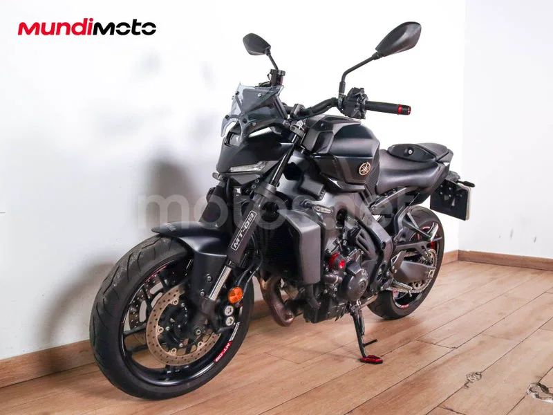 Yamaha MT-09 - Vista 7