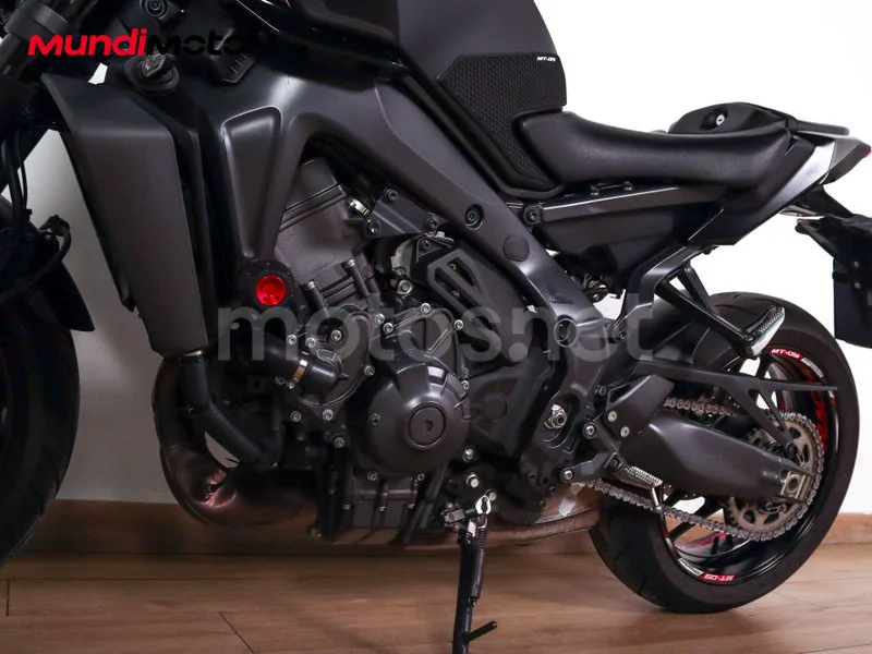 Yamaha MT-09 - Vista 10