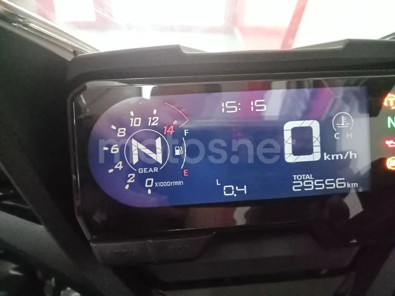 Honda CBR650R - Vista 12