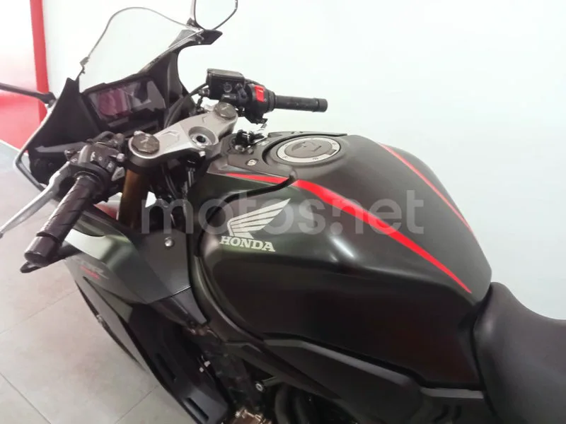 Honda CBR650R - Vista 4
