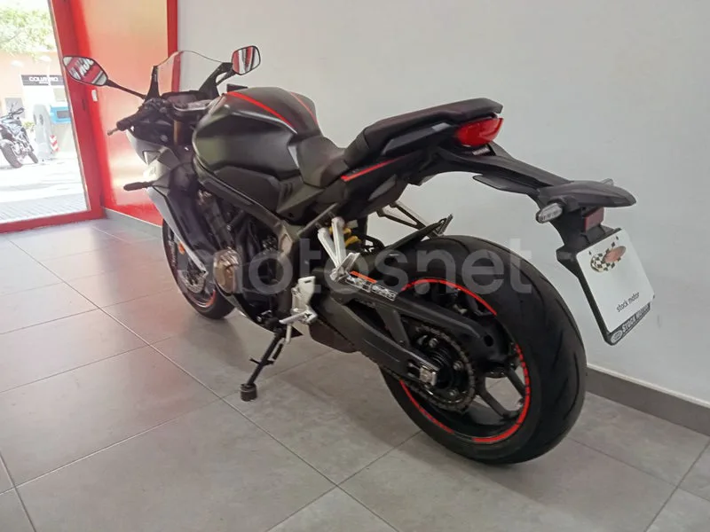 Honda CBR650R - Vista 5