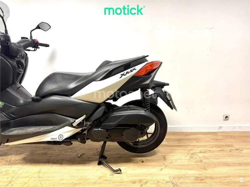 Yamaha XMAX 125 - Vista 9