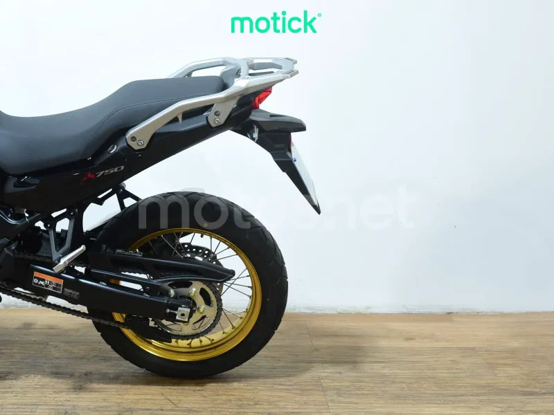 Honda XL750 Transalp - Vista 9