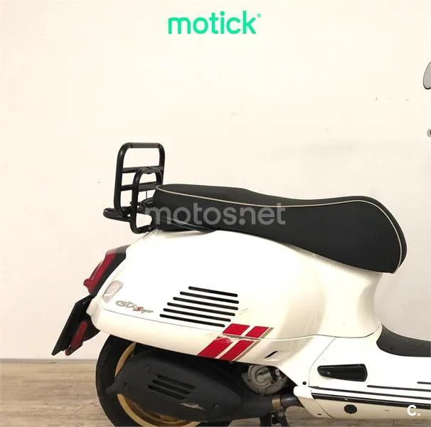 Vespa GTS 300 - Vista 3