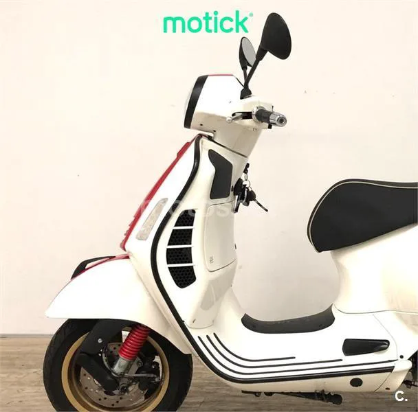 Vespa GTS 300 - Vista 7