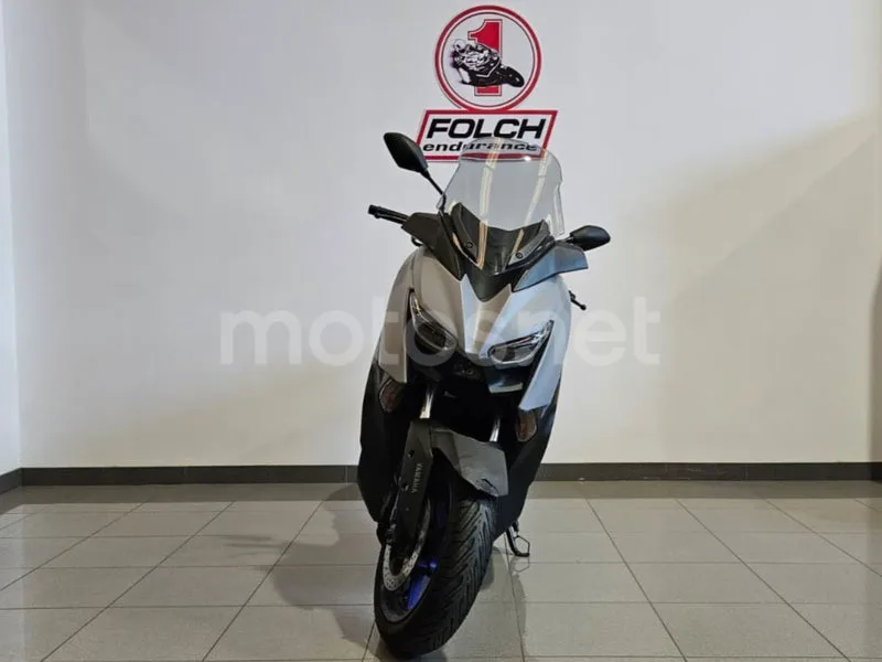 Yamaha XMAX 300 - Vista 3
